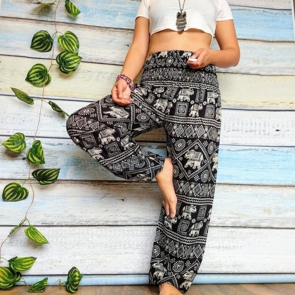 Black and white elephant harem pants - Picture 2 of 4